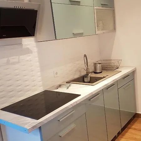 Goscinne - Mati ホームステイ