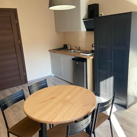 Goscinne - Mati ホームステイ